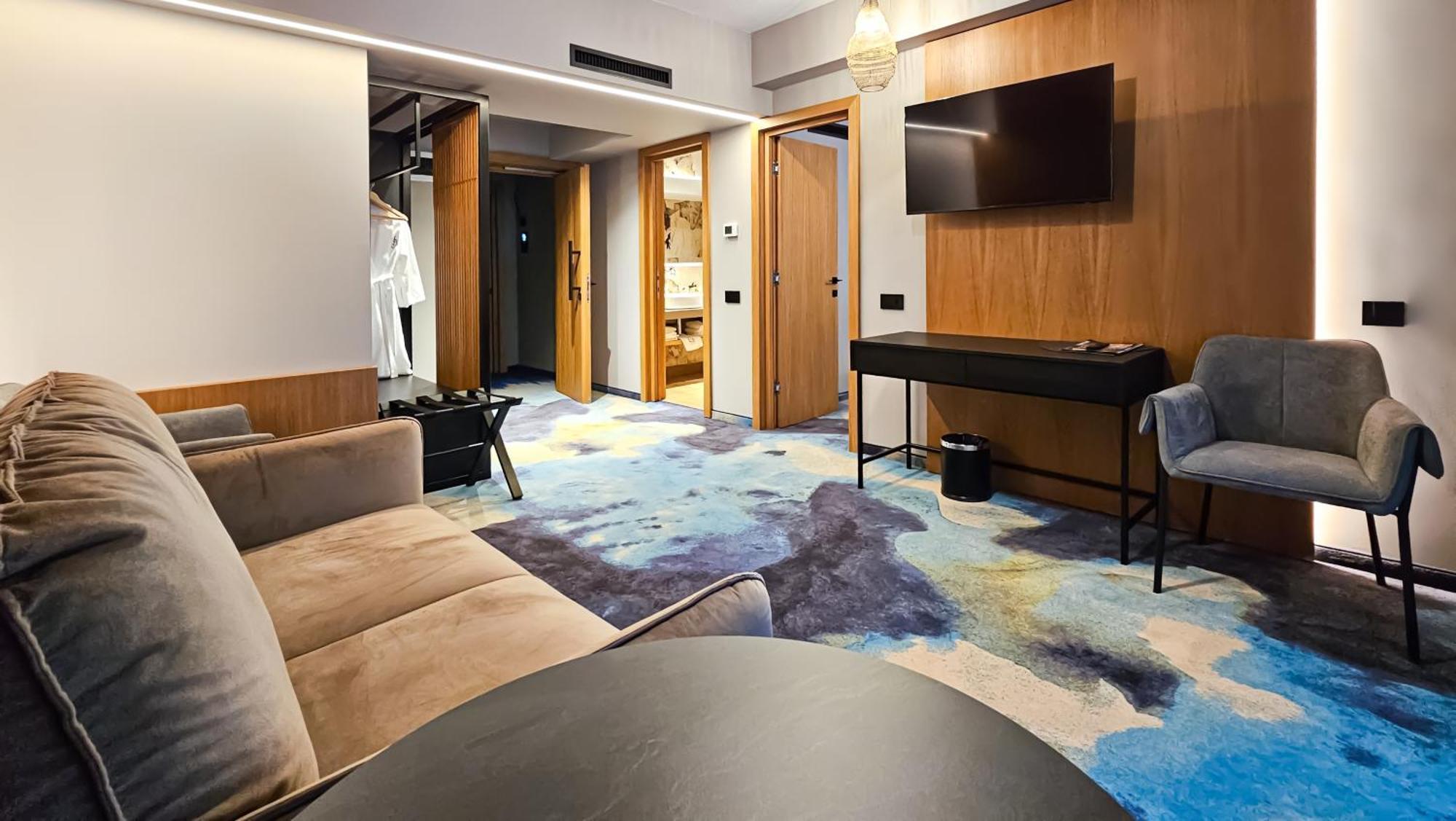 Hotel Bucura Călimăneşti Exteriör bild
