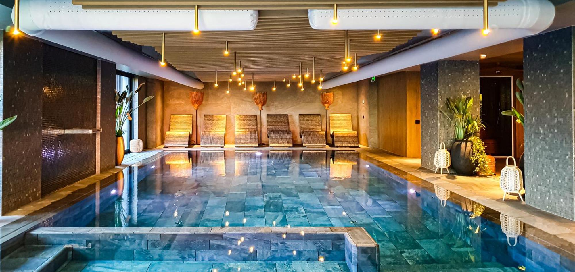 Hotel Bucura Călimăneşti Exteriör bild